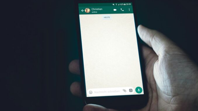 Singapore Police Issue Warning Over WhatsApp Phishing Scam That Saw SBF Trial Feature image