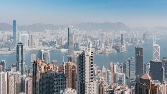 Victory Securities (8540) Receives Retail Crypto Trading License From H.K.'s Atmosphere (Shutterstock/CoinDesk)